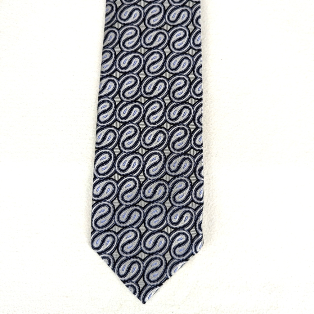 Robert Talbott Best Of Class Men's Necktie Tie Paisley Silver White Silk USA 63"